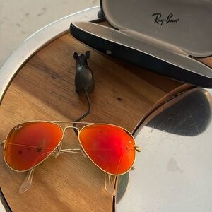 RAY-BAN AVIATORS gold with orange flash lenses (i think) GUC Case included